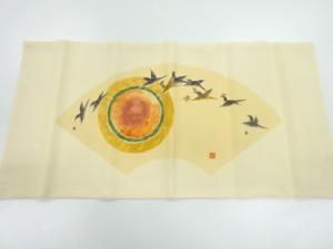 作家物　地紙に鳥模様卓布